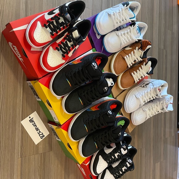 Nike Dunks - Picture 2 of 8